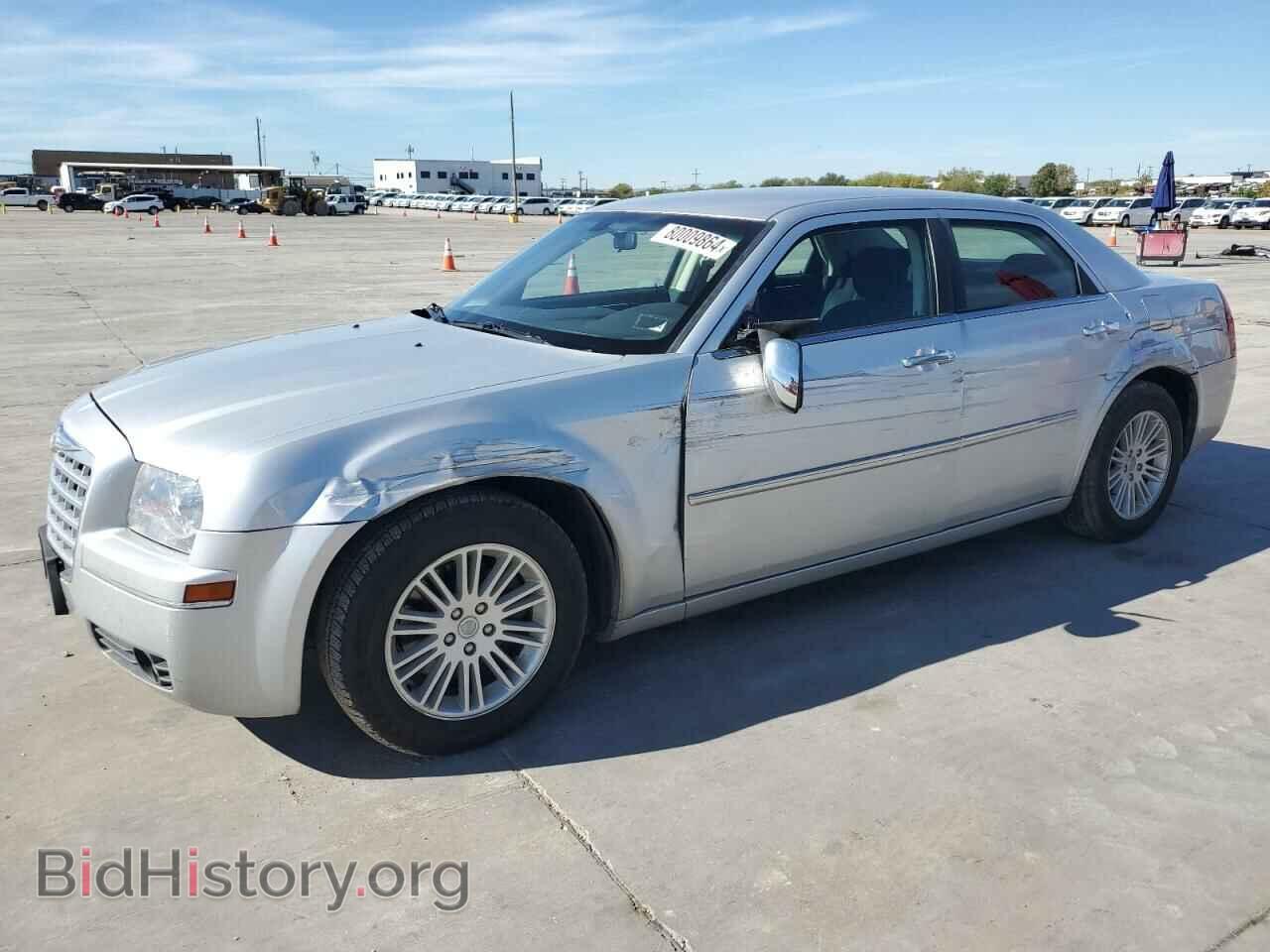 Фотография 2C3CA4CD6AH173698 - CHRYSLER 300 2010