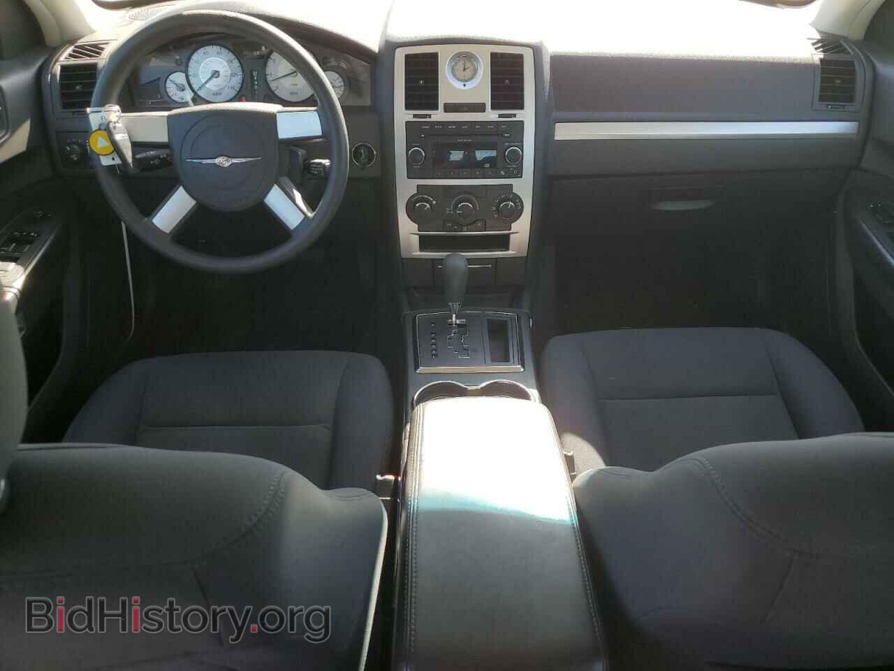 2010 CHRYSLER 300 - VIN: 2C3CA4CD6AH173698 - Фото 8
