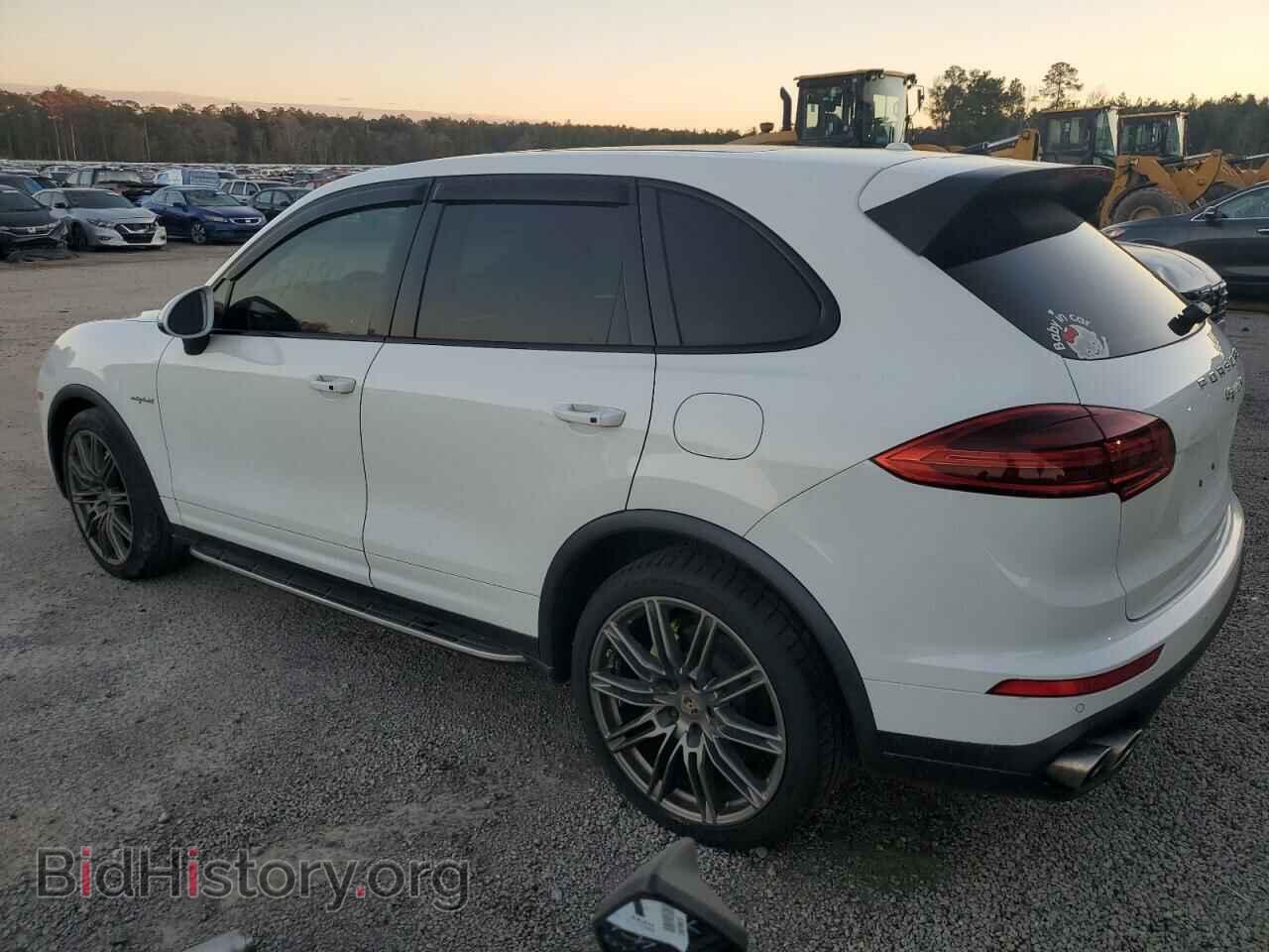 2016 PORSCHE CAYENNE - VIN: WP1AE2A28GLA58379 - Фото 2