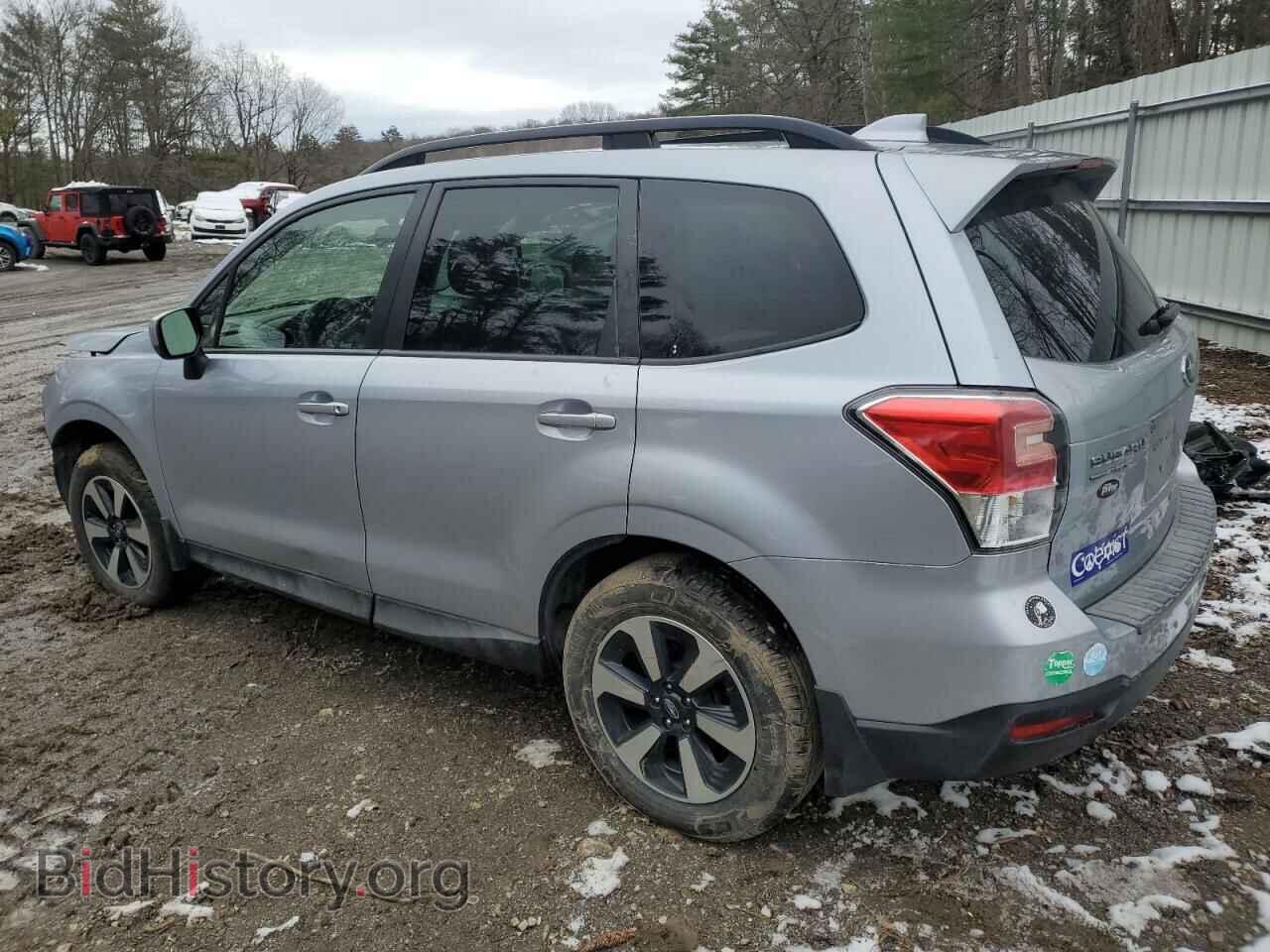 2018 SUBARU FORESTER - VIN: JF2SJAEC8JH494210 - Фото 2
