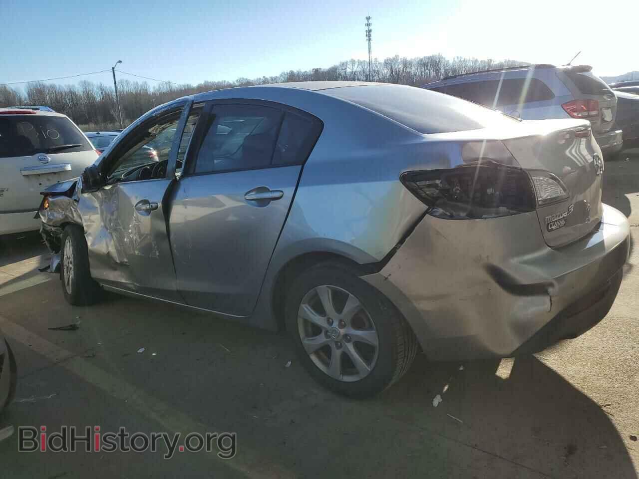 2011 MAZDA 3 - VIN: JM1BL1VF5B1404153 - Фото 2