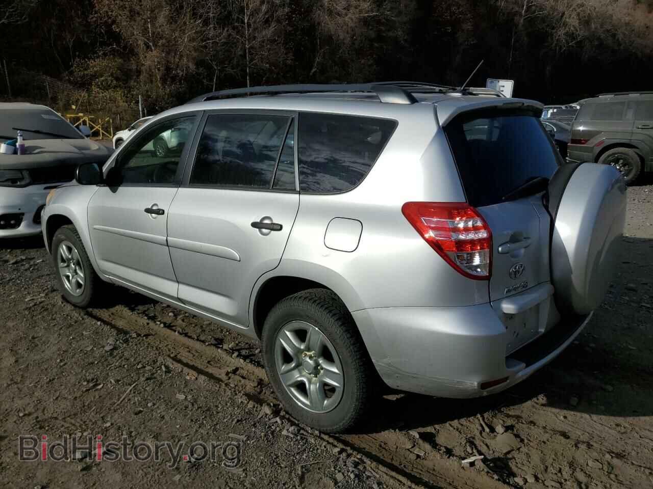 2011 TOYOTA RAV4 - VIN: 2T3BF4DV2BW143695 - Фото 2
