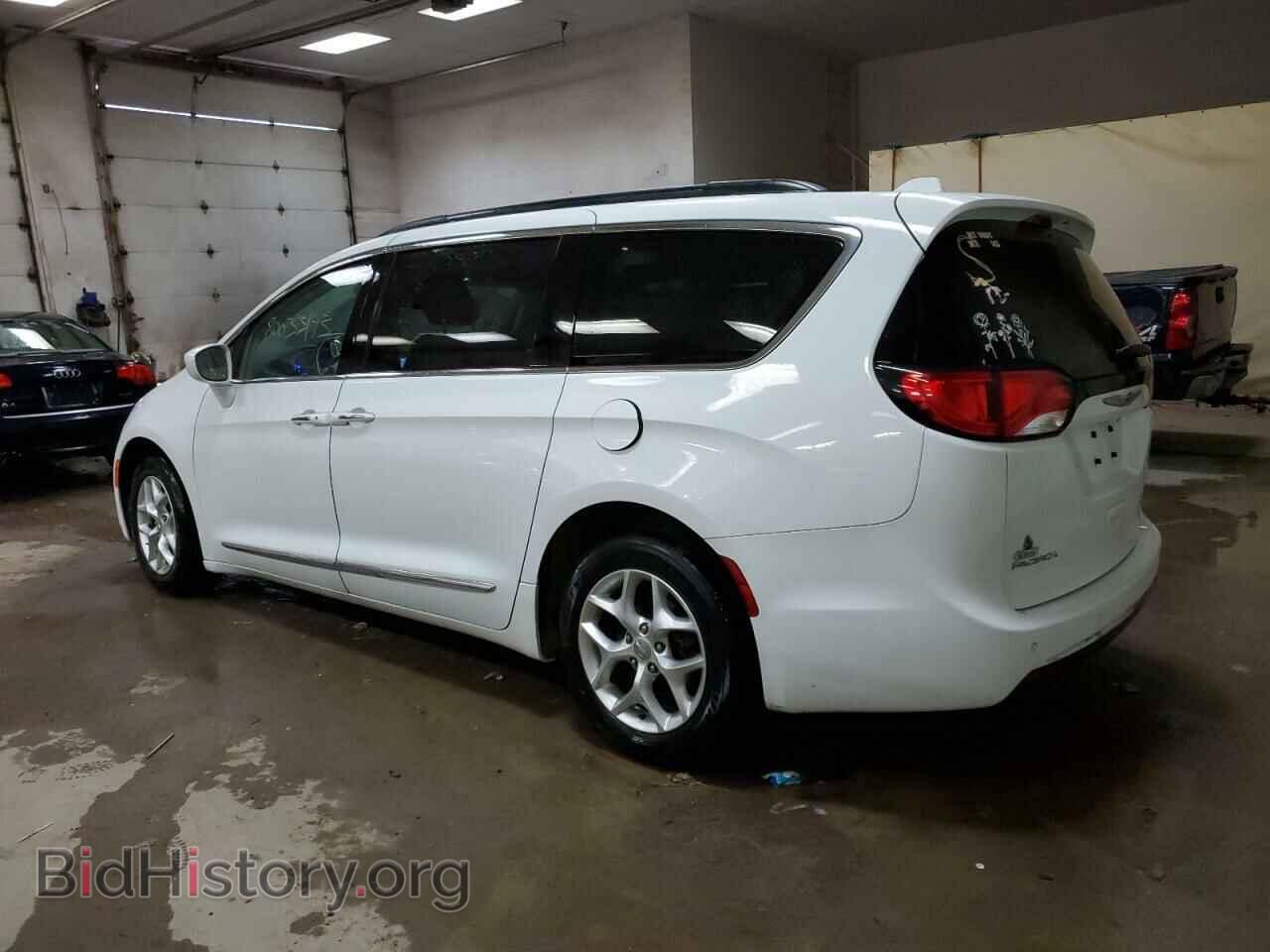 2017 CHRYSLER PACIFICA - VIN: 2C4RC1BG2HR552552 - Фото 2