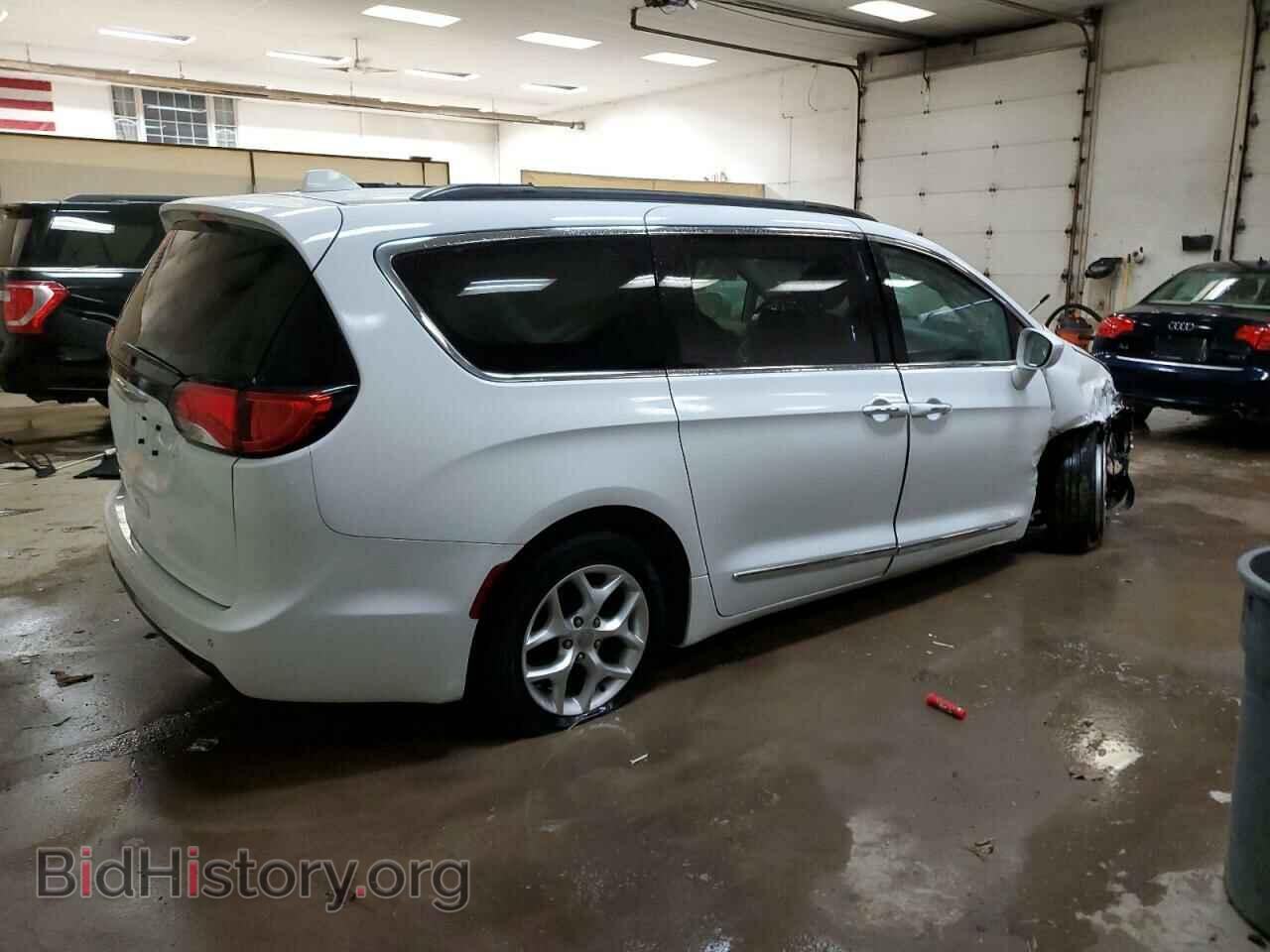 2017 CHRYSLER PACIFICA - VIN: 2C4RC1BG2HR552552 - Фото 3