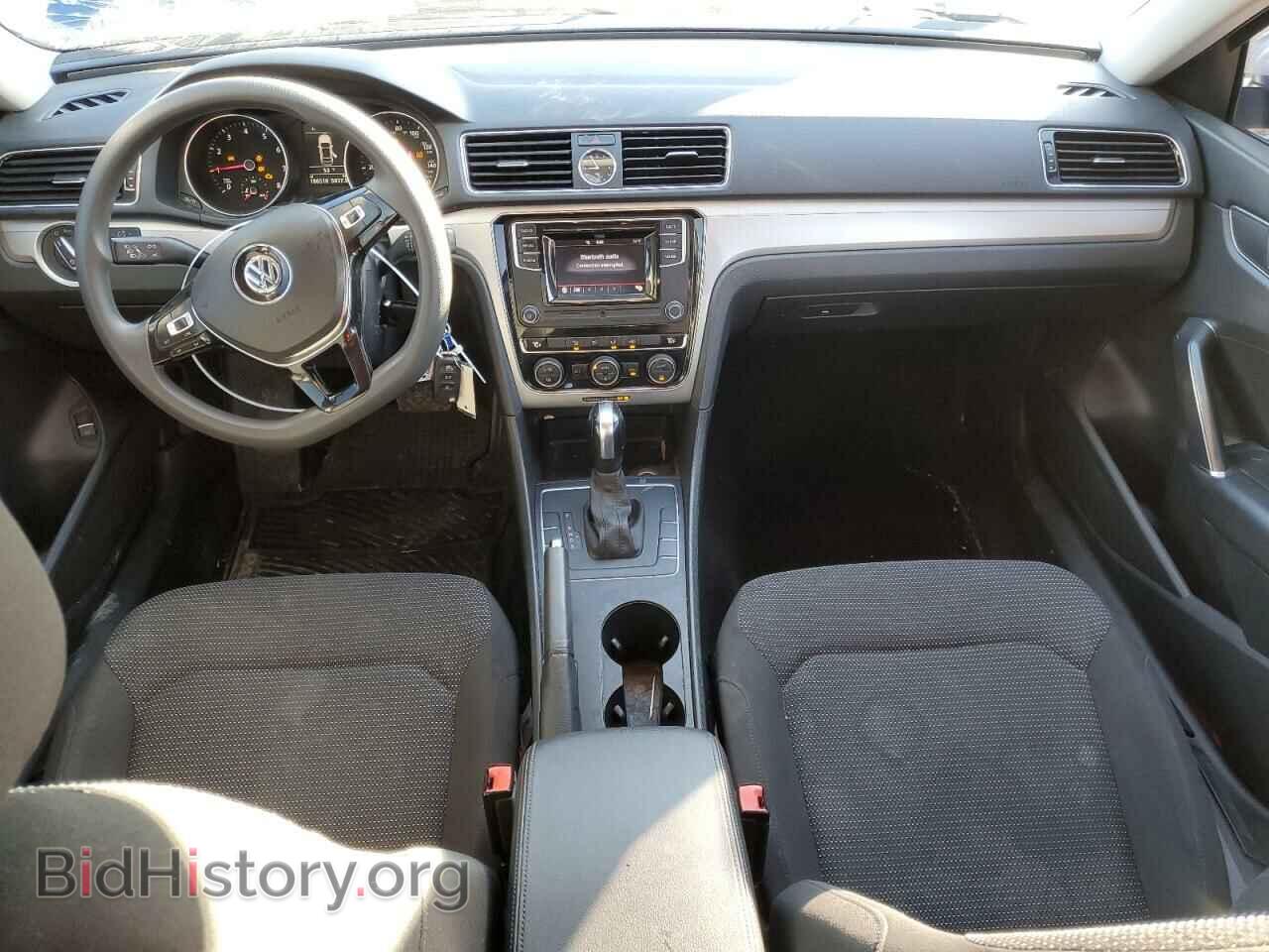 2017 VOLKSWAGEN PASSAT - VIN: 1VWAT7A38HC068731 - Фото 8