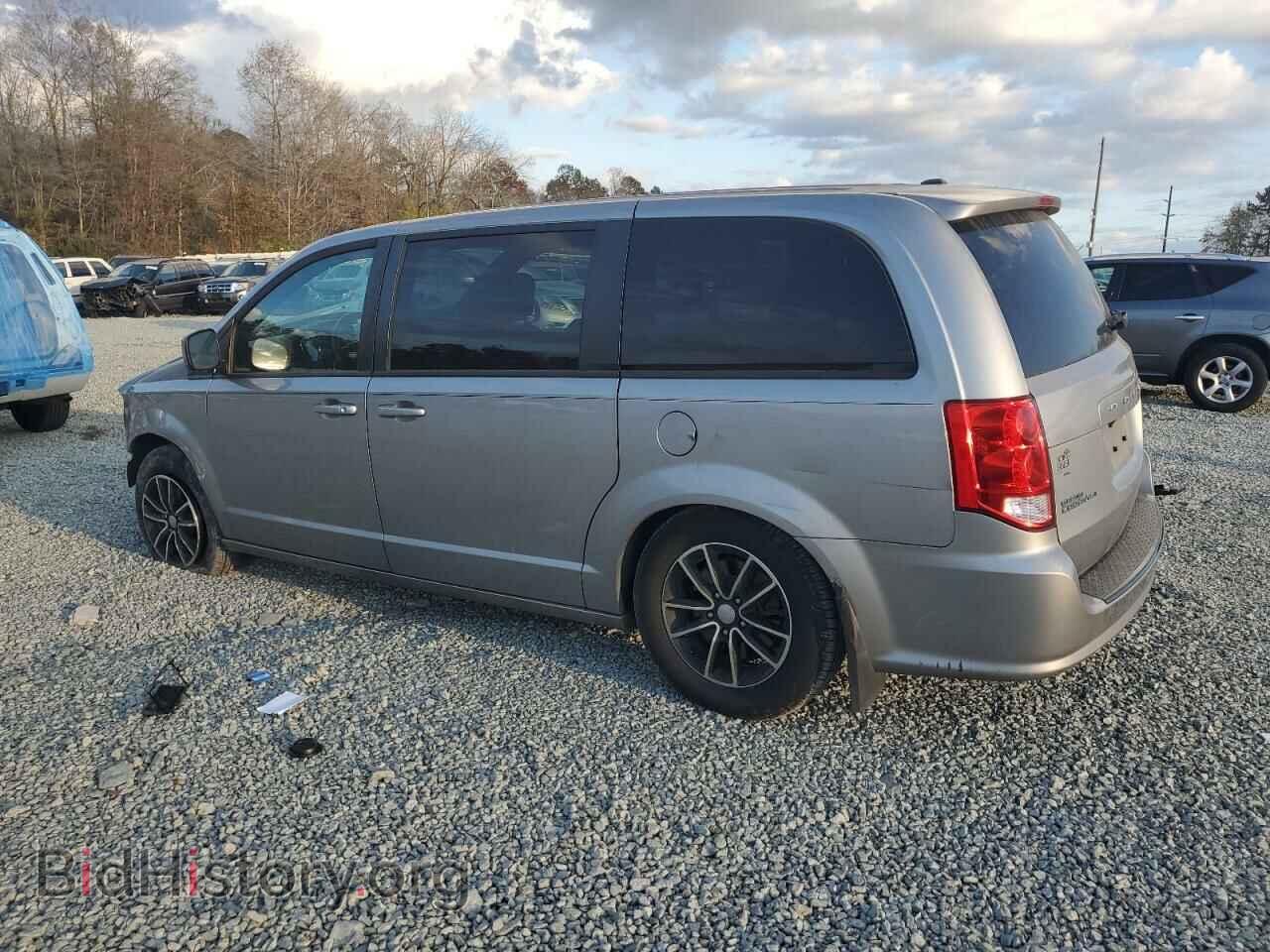 2018 DODGE CARAVAN - VIN: 2C4RDGCG9JR177361 - Фото 2