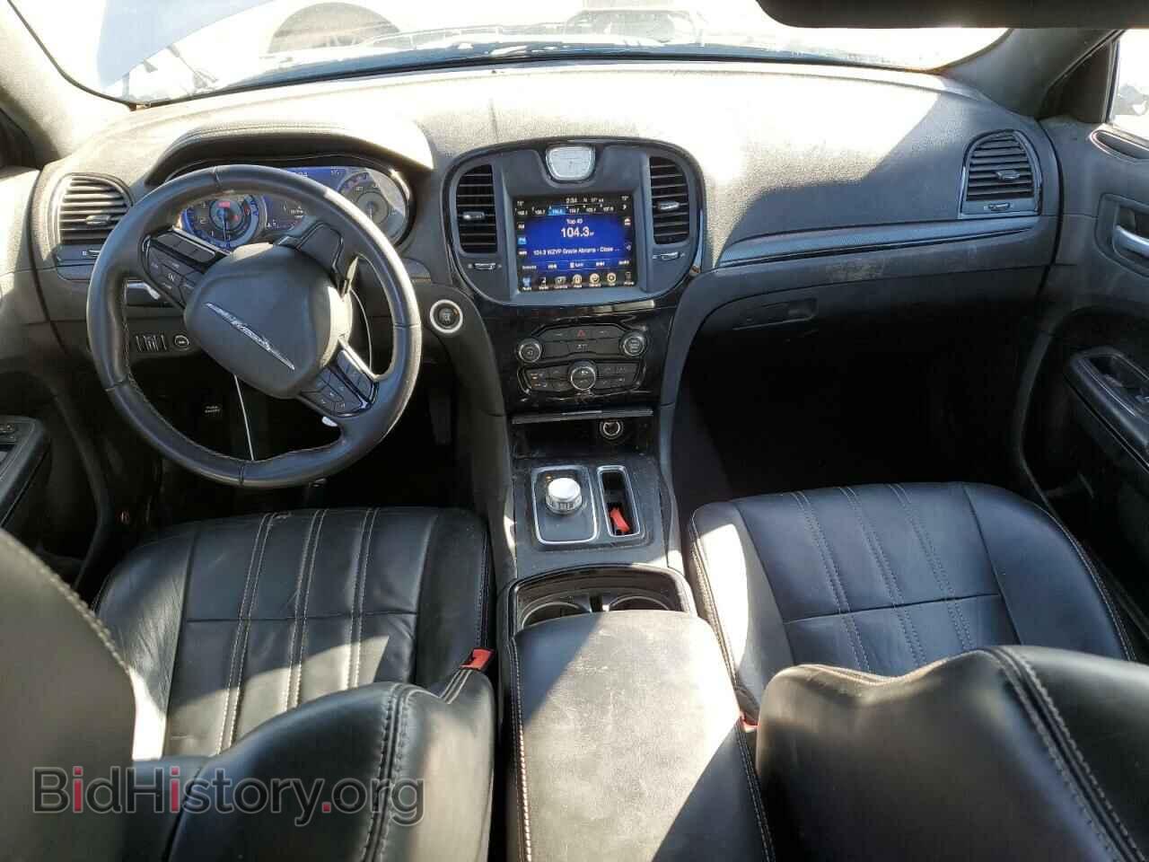2016 CHRYSLER 300 - VIN: 2C3CCAGG0GH152495 - Фото 8