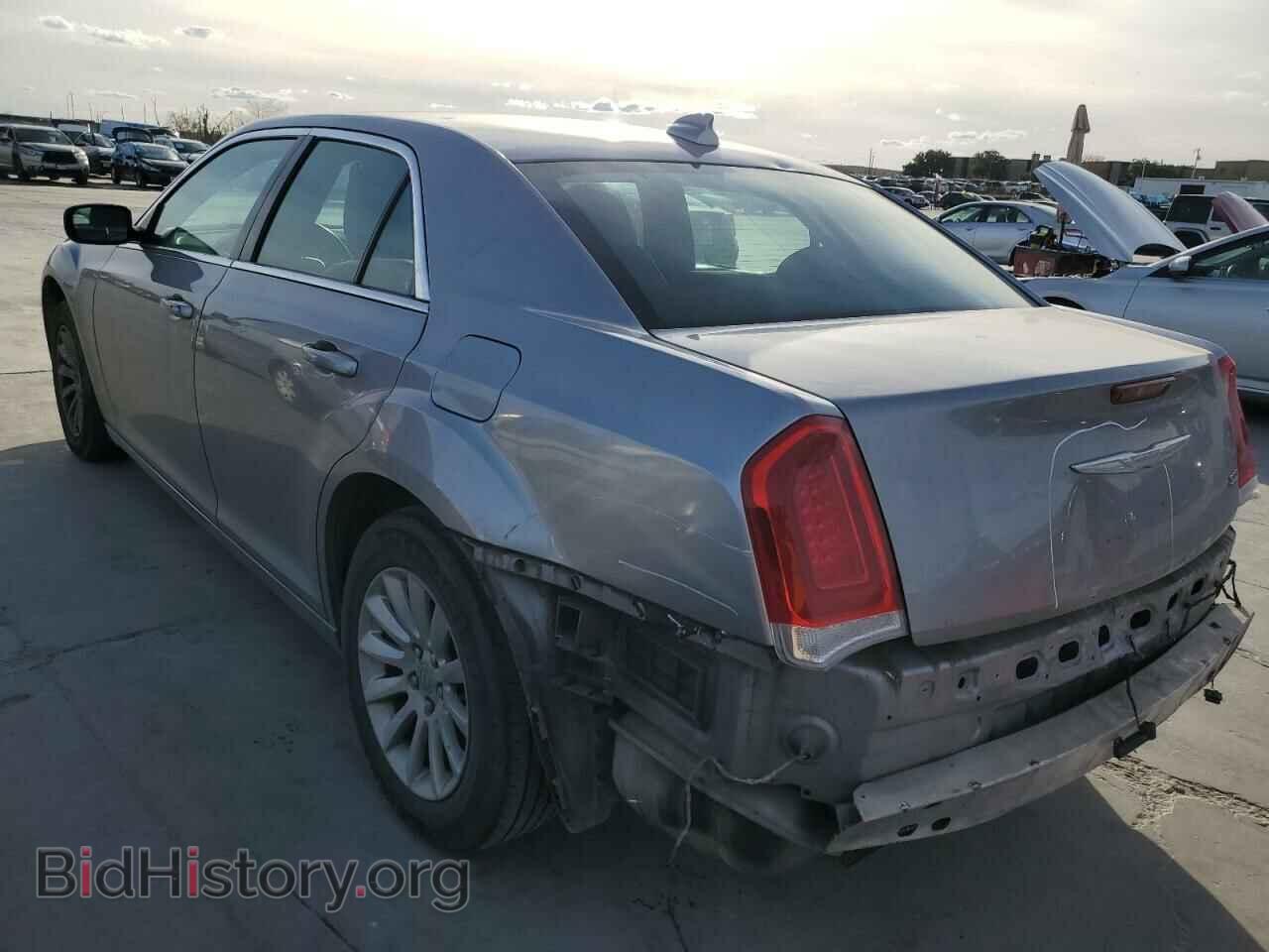 2016 CHRYSLER 300 - VIN: 2C3CCAAG2GH268483 - Фото 2