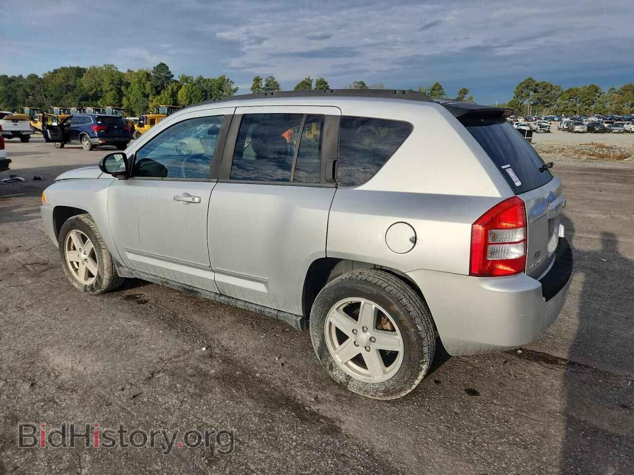 2010 JEEP COMPASS - VIN: 1J4NF4FBXAD519078 - Фото 2
