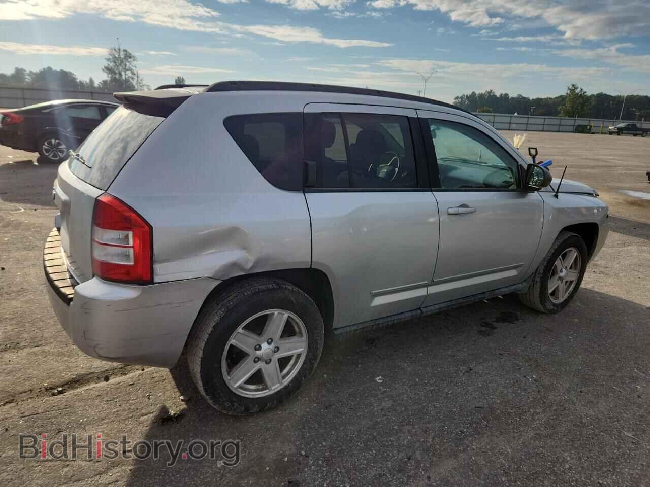 2010 JEEP COMPASS - VIN: 1J4NF4FBXAD519078 - Фото 3
