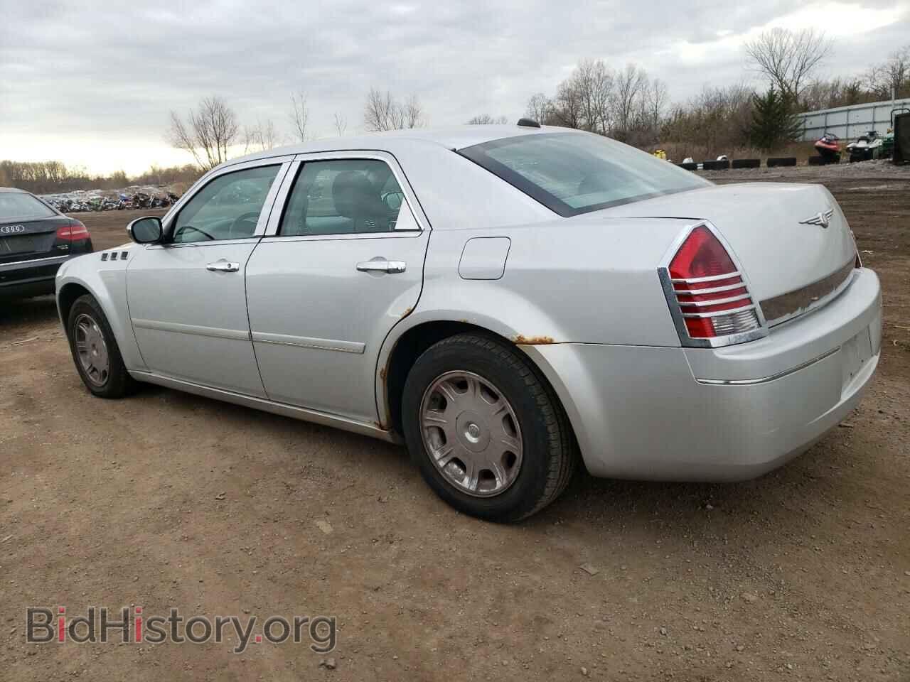 2005 CHRYSLER 300 - VIN: 2C3JA53G45H641585 - Фото 2
