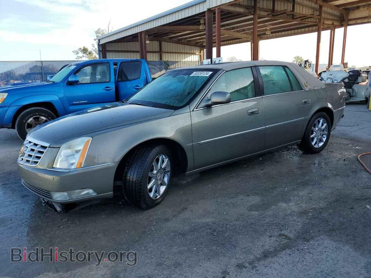 Photo 1G6KD5EY7AU126779 - CADILLAC DTS 2010