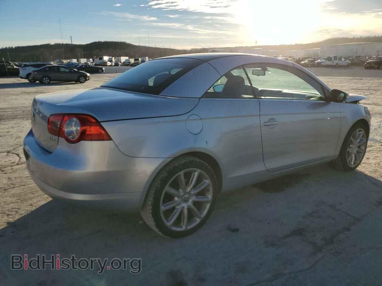 2010 VOLKSWAGEN EOS - VIN: WVWFA7AH2AV011848 - Фото 3