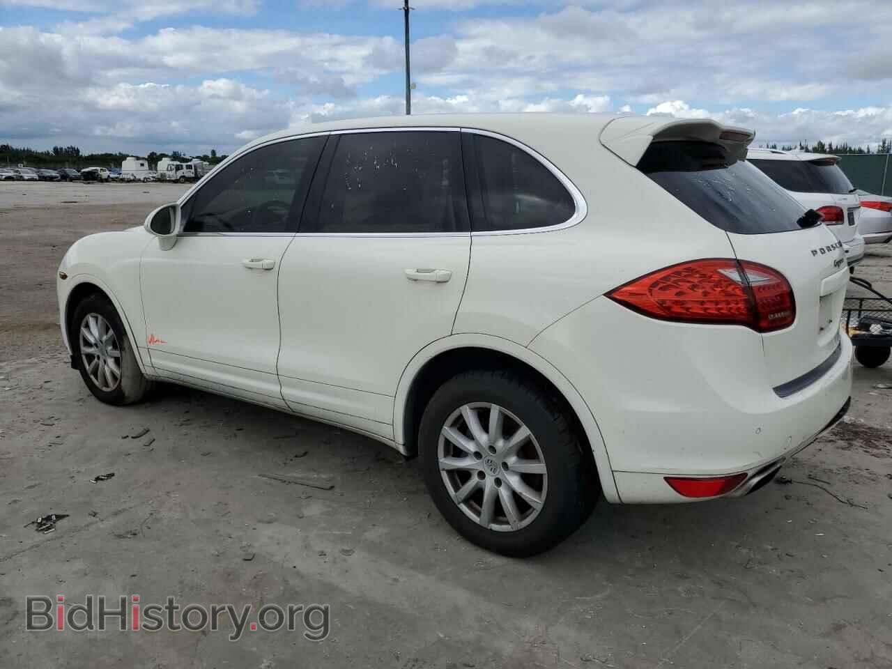 2011 PORSCHE CAYENNE - VIN: WP1AA2A27BLA04771 - Photo 2