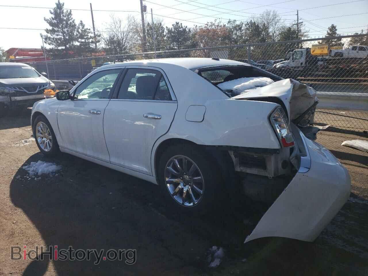 2013 CHRYSLER 300 - VIN: 2C3CCAET2DH580788 - Фото 2