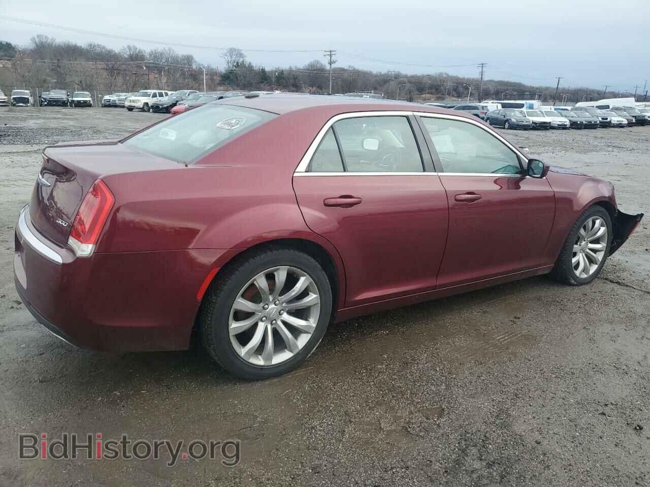 2017 CHRYSLER 300 - VIN: 2C3CCAAG6HH591310 - Фото 3