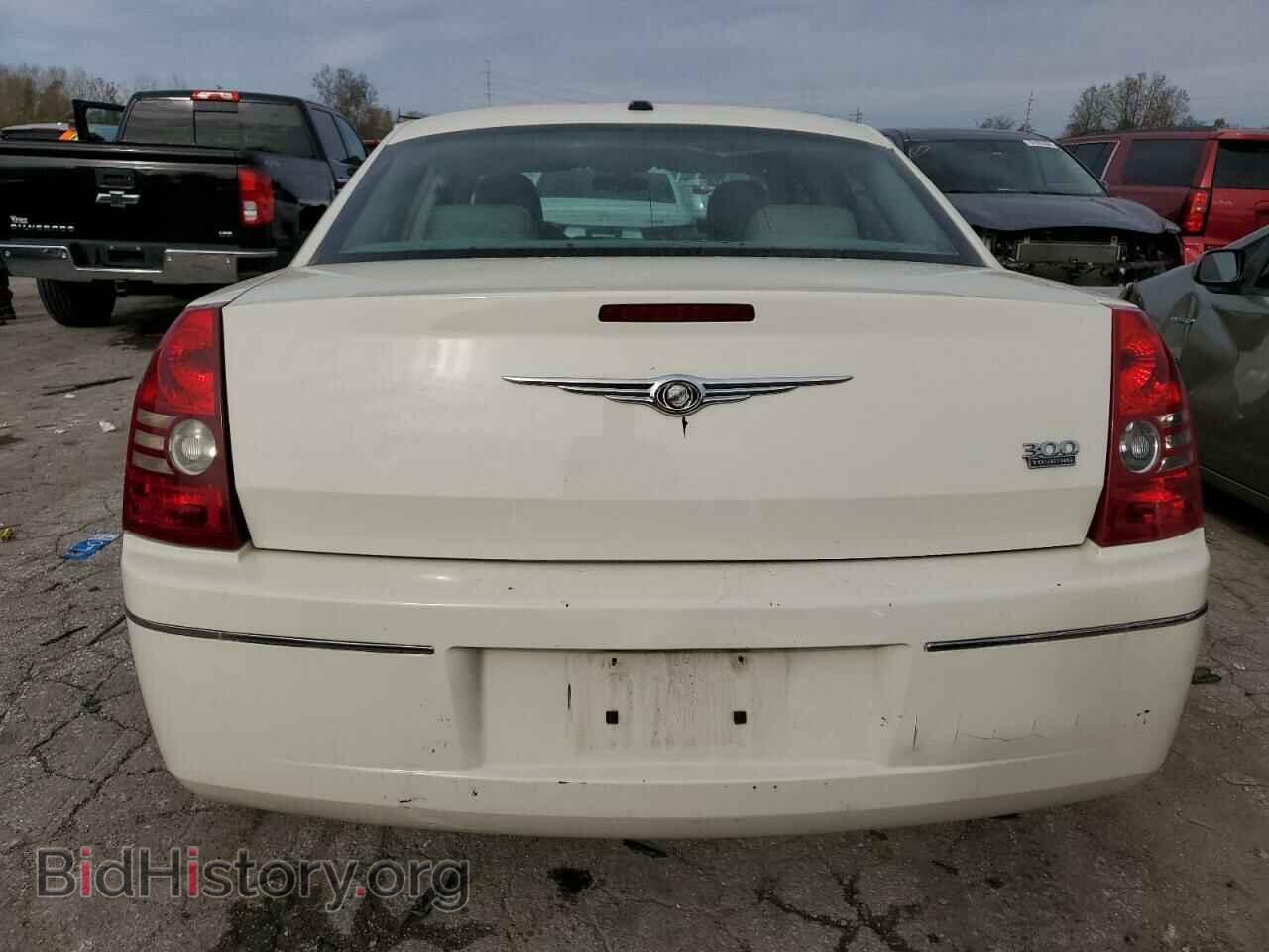 2010 CHRYSLER 300 - VIN: 2C3CA5CV1AH216178 - Фото 6