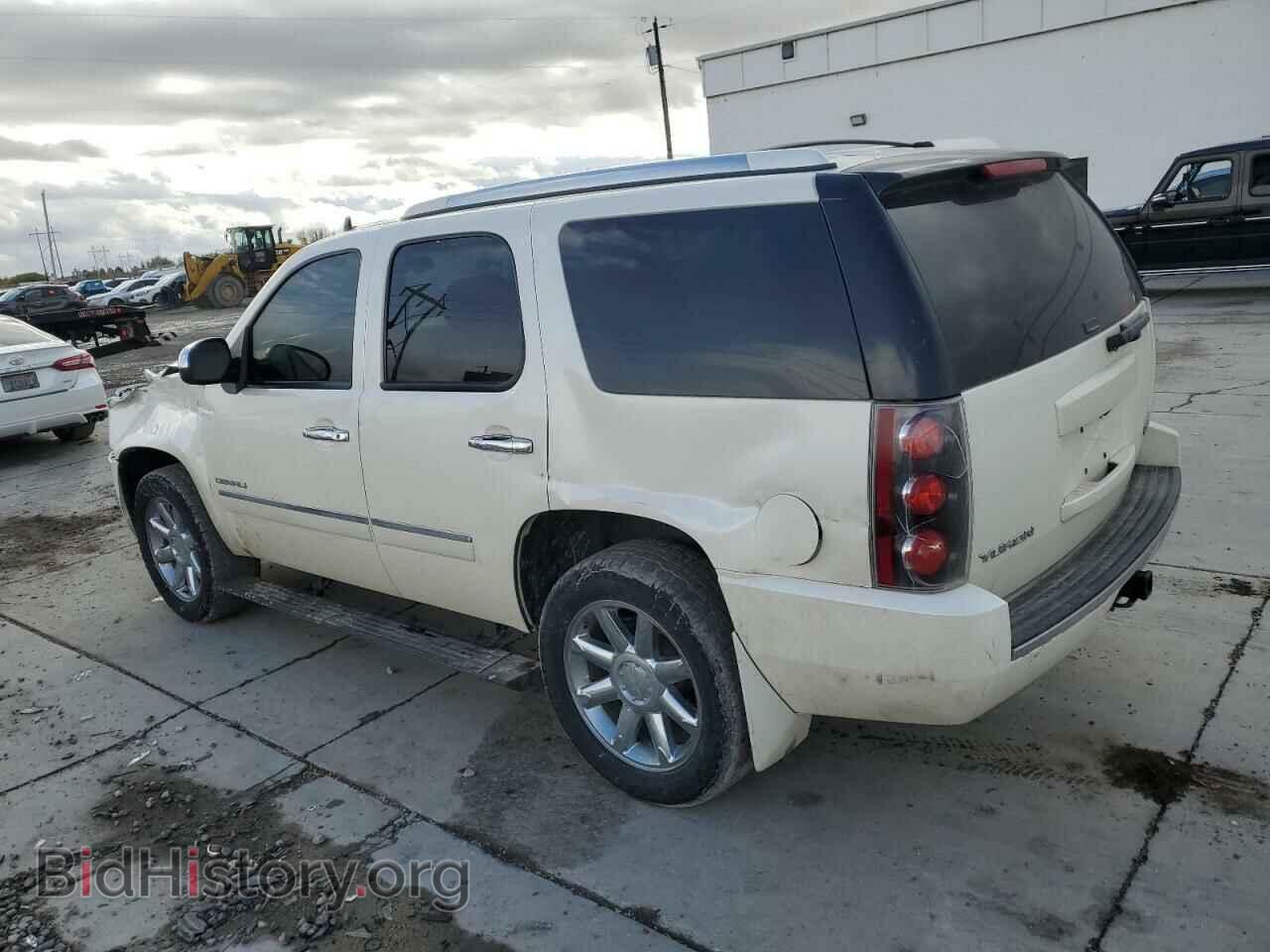 2014 GMC YUKON - VIN: 1GKS2EEF8ER152712 - Фото 2