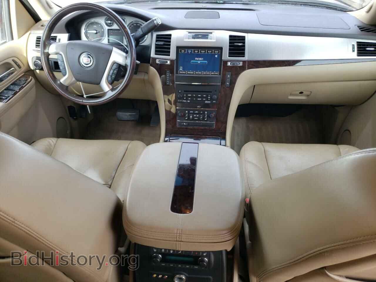 2011 CADILLAC ESCALADE - VIN: 1GYS4BEFXBR250697 - Фото 8