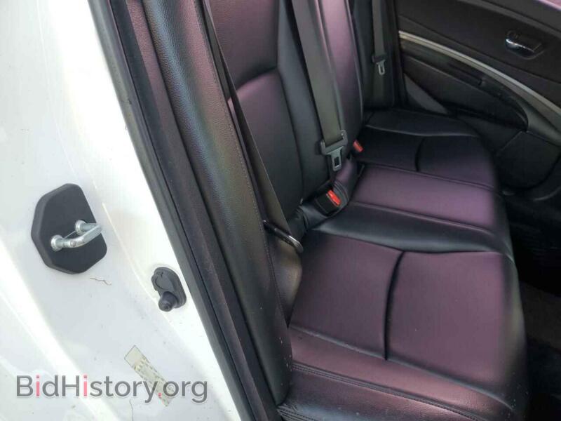2014 Acura RLX (VIN JH4KC1F36EC003383) — photo 10 of 12
