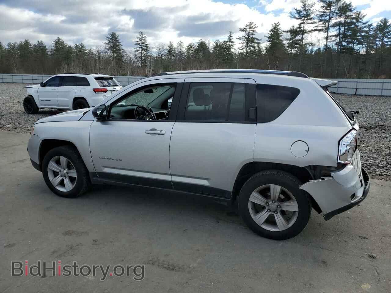 2012 JEEP COMPASS - VIN: 1C4NJDEB2CD650997 - Photo 2