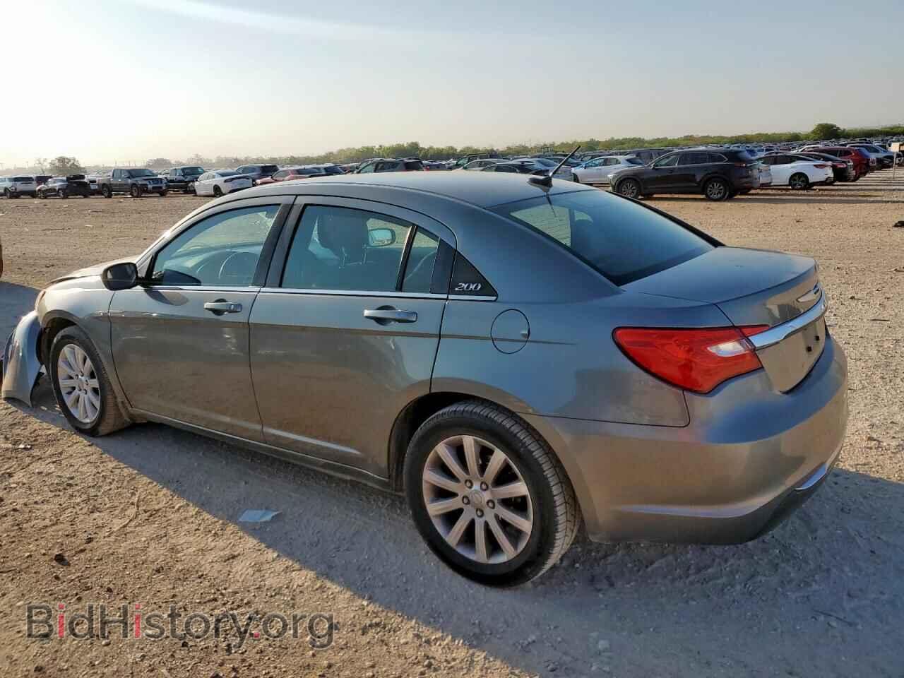 2013 CHRYSLER 200 - VIN: 1C3CCBBB9DN584796 - Фото 2