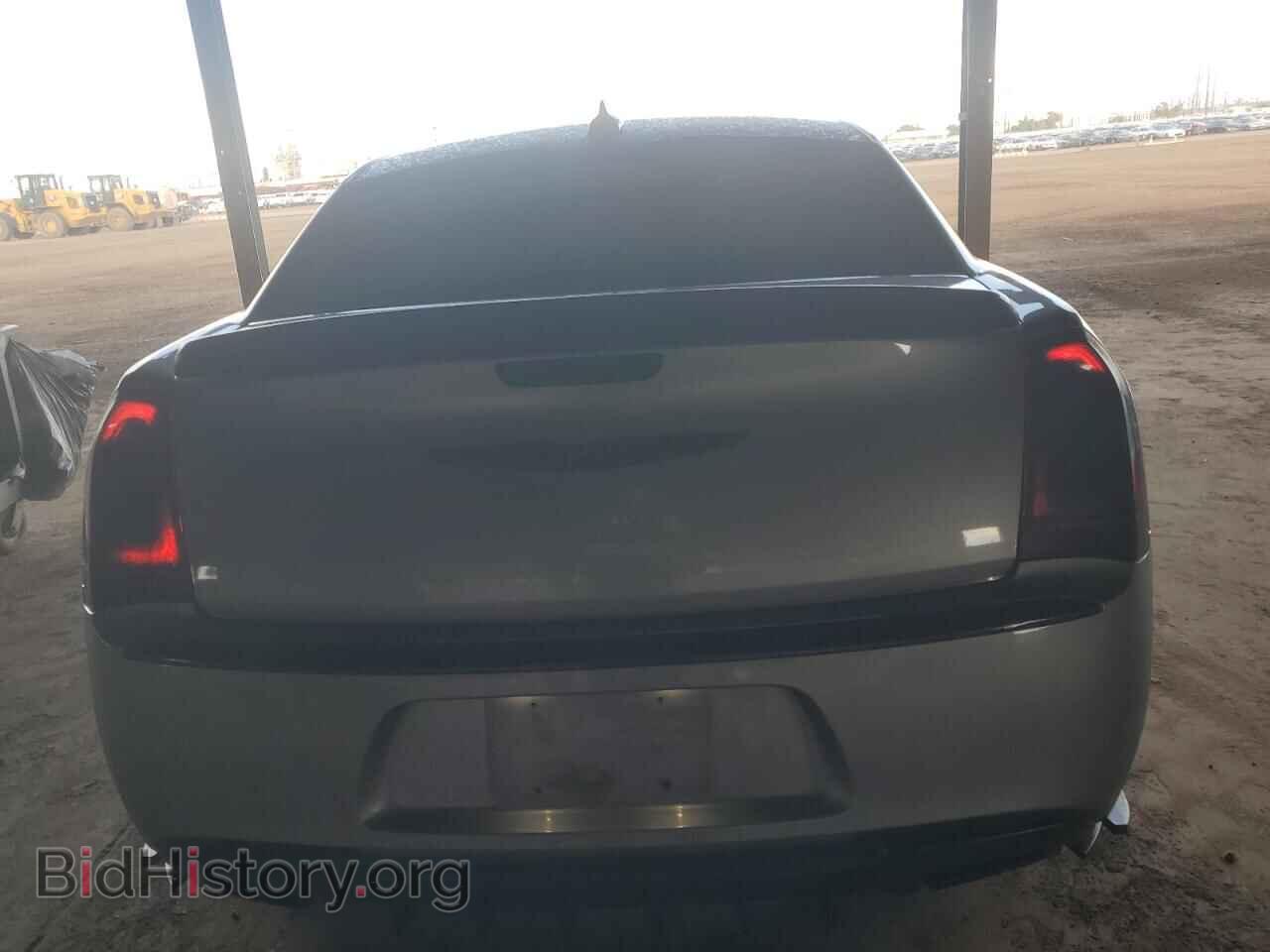 2016 CHRYSLER 300 - VIN: 2C3CCAAG5GH211923 - Фото 6