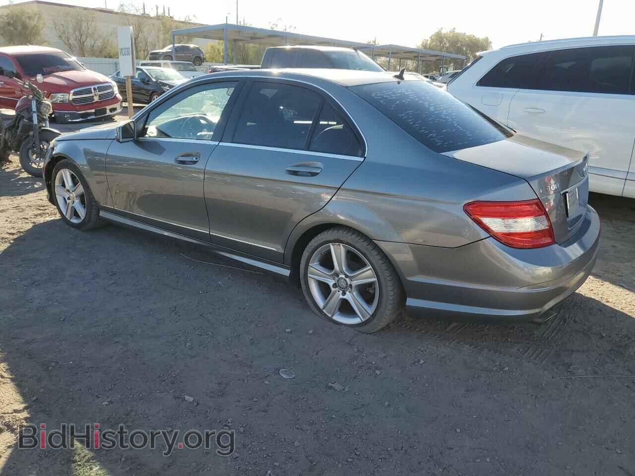 2011 MERCEDES-BENZ C-CLASS - VIN: WDDGF5EB2BR149910 - Фото 2