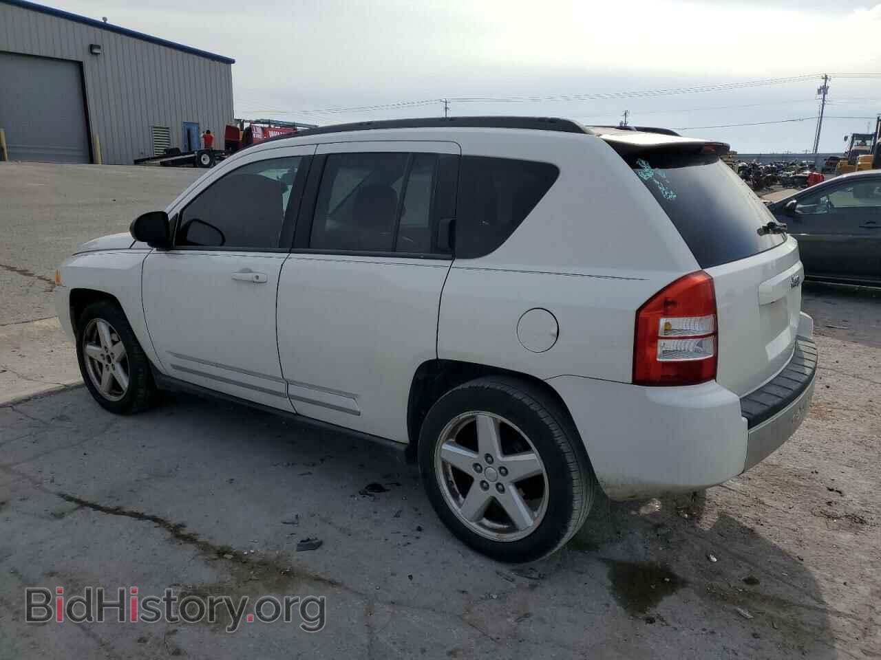 2010 JEEP COMPASS - VIN: 1J4NT5FB3AD537940 - Photo 2