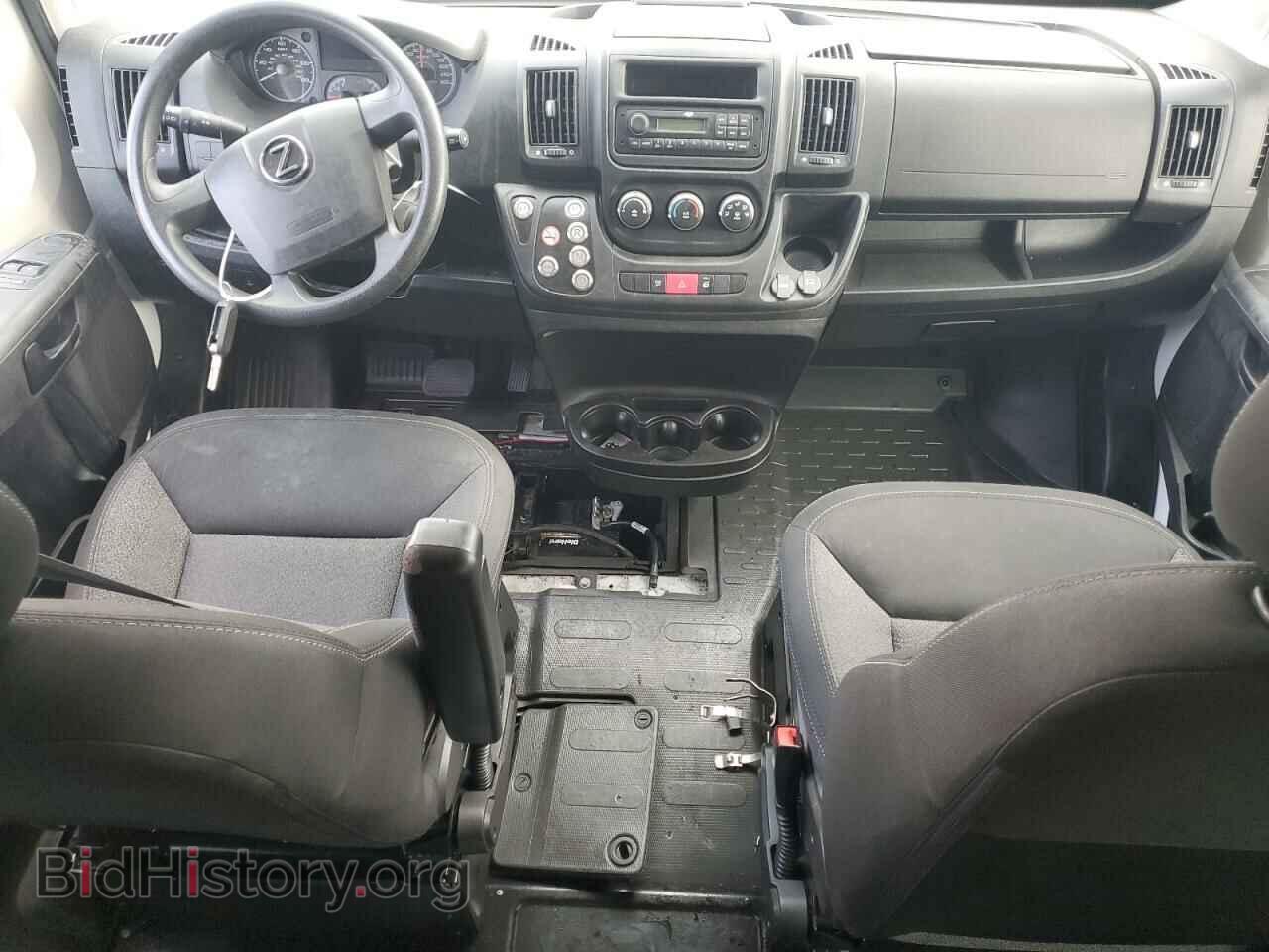 2016 RAM All Models - VIN: 3C6URVUG5GE107243 - Фото 8