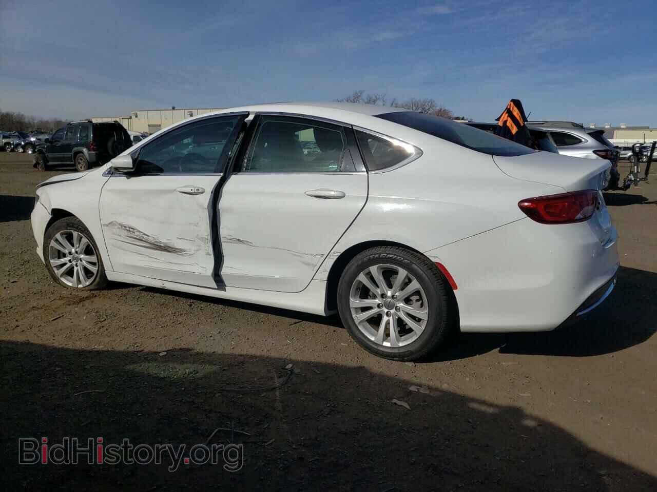 2015 CHRYSLER 200 - VIN: 1C3CCCAB8FN708714 - Фото 2