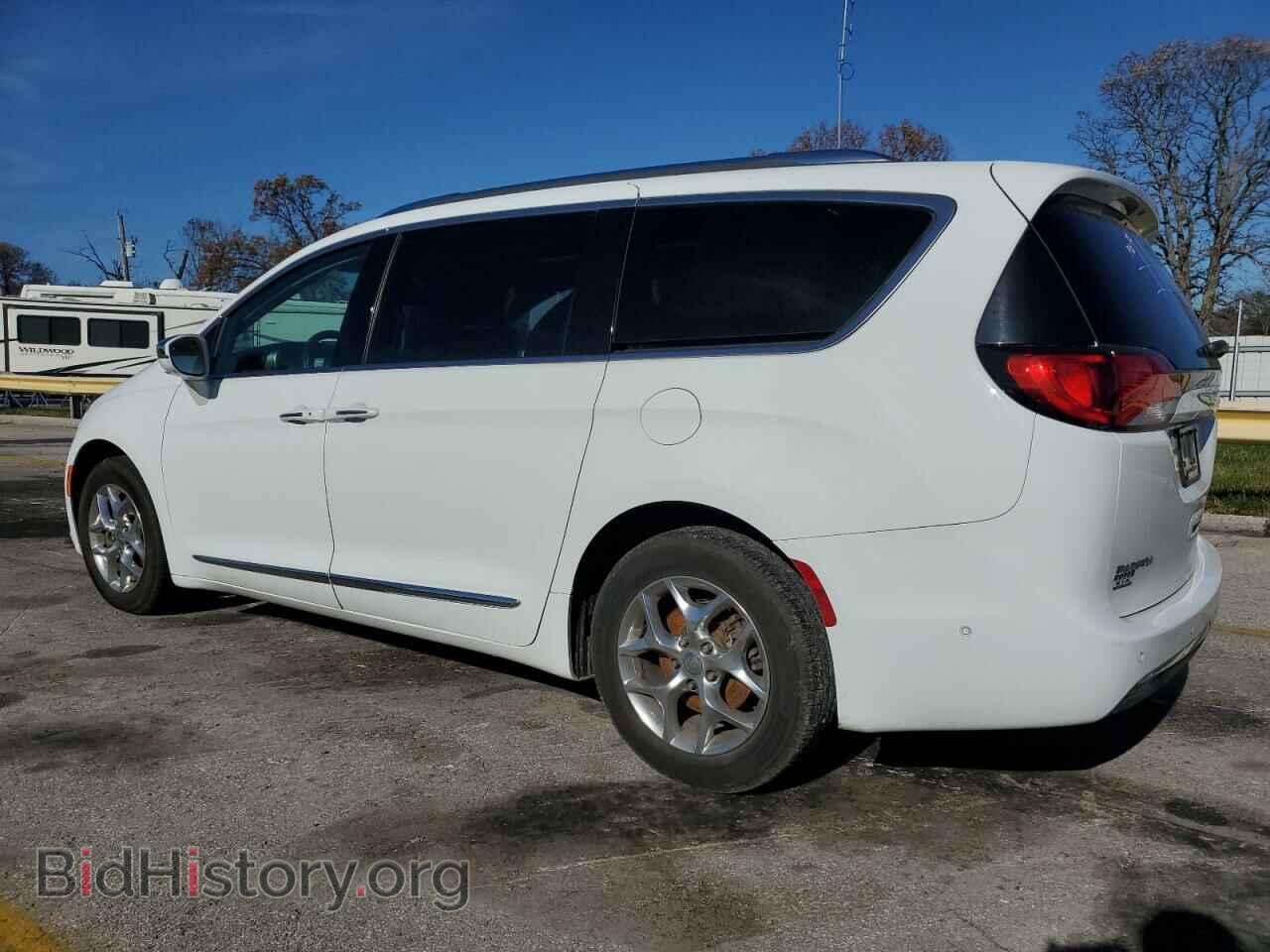 2017 CHRYSLER PACIFICA - VIN: 2C4RC1GG8HR656813 - Photo 2