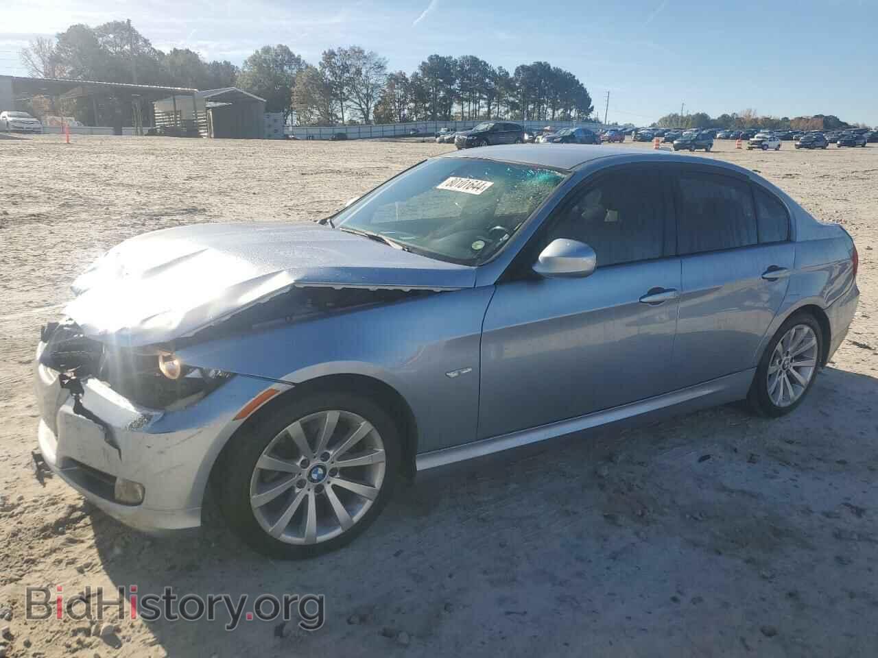 Photo WBAPH7C55BA801444 - BMW 3 SERIES 2011