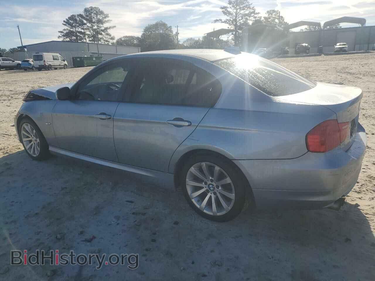 2011 BMW 3 SERIES - VIN: WBAPH7C55BA801444 - Фото 2