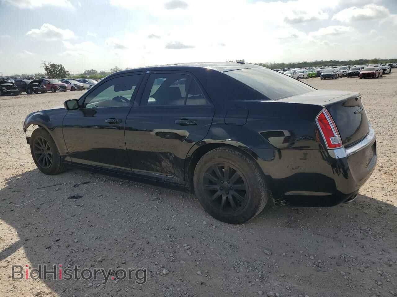 2014 CHRYSLER 300 - VIN: 2C3CCAET2EH283683 - Фото 2