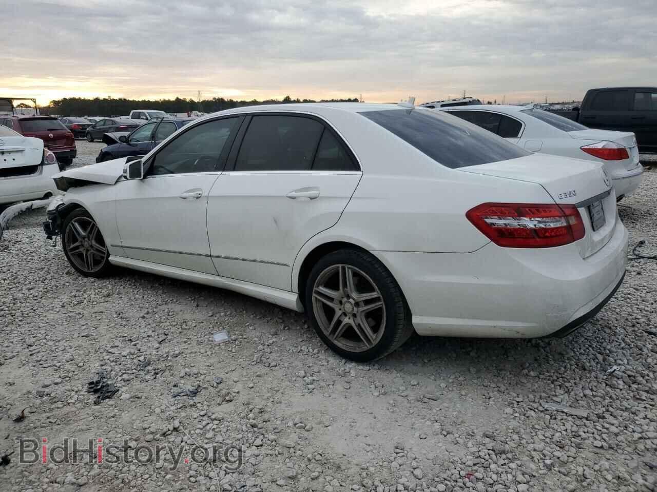 2013 MERCEDES-BENZ E-CLASS - VIN: WDDHF5KB1DA728834 - Фото 2