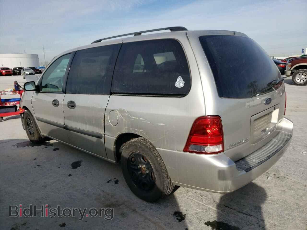 2005 FORD FREESTAR - VIN: 2FMZA51645BA69473 - Фото 2