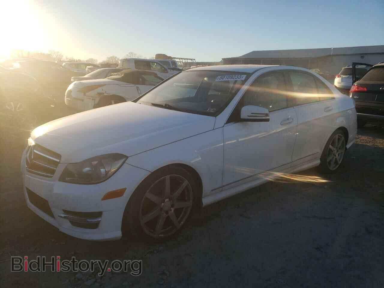 Photo WDDGF8AB9EG246979 - MERCEDES-BENZ C-CLASS 2014