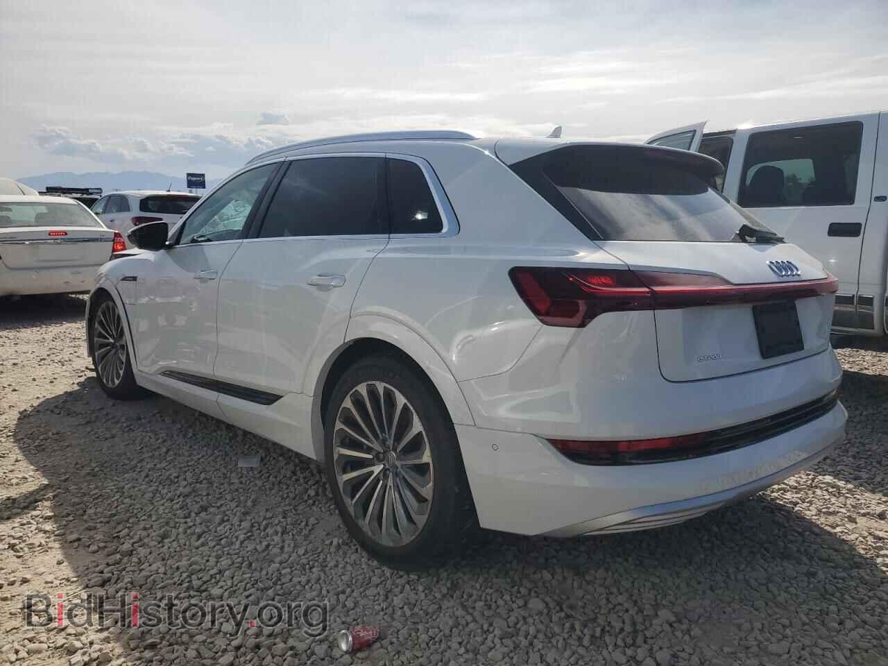 2019 AUDI E-TRON - VIN: WA1VAAGE6KB007353 - Фото 2