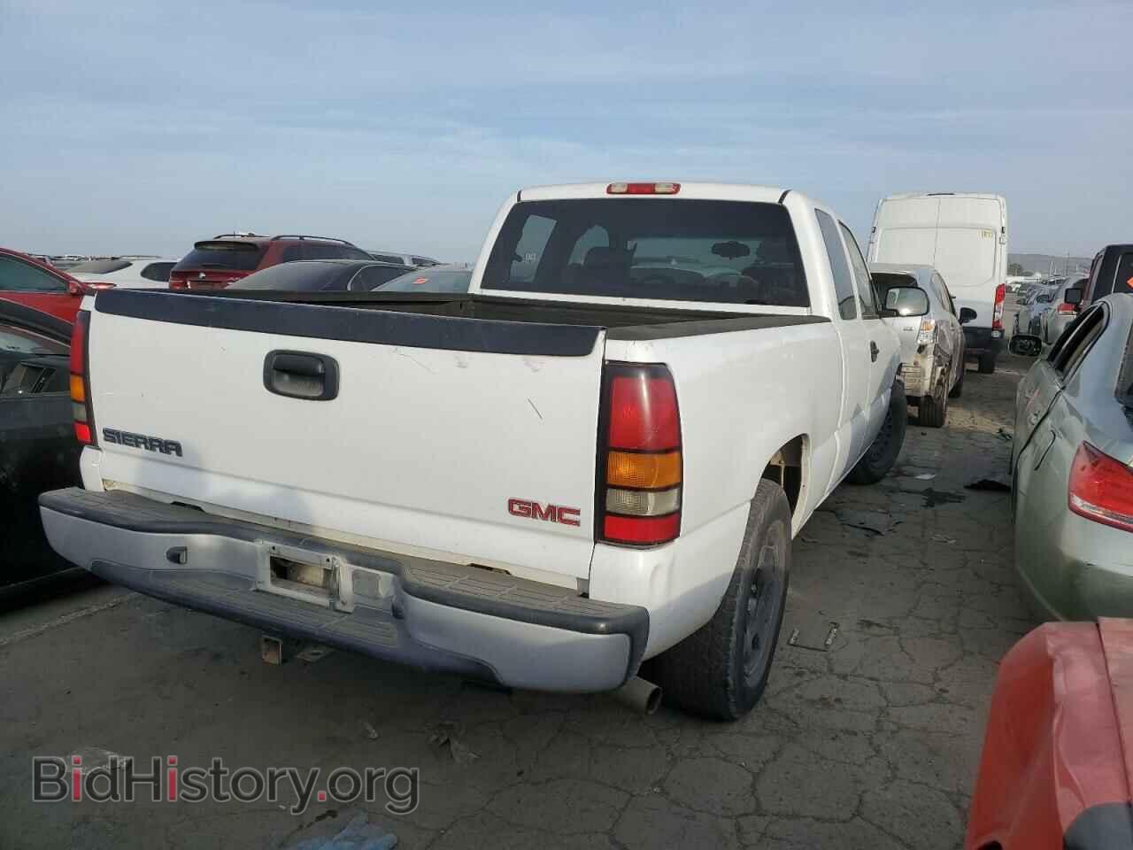 2006 GMC SIERRA - VIN: 2GTEC19V461283551 - Фото 3