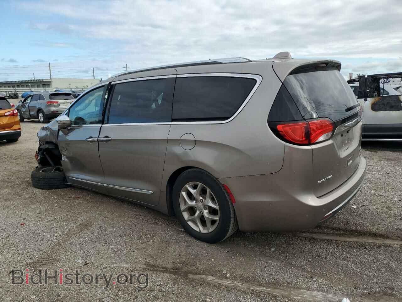 2017 CHRYSLER PACIFICA - VIN: 2C4RC1GG9HR846412 - Photo 2