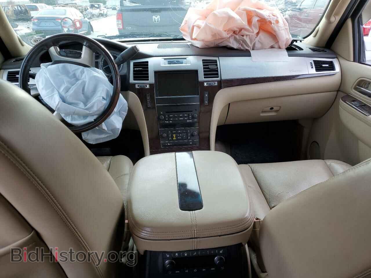 2011 CADILLAC ESCALADE - VIN: 1GYS3CEF9BR136084 - Фото 8