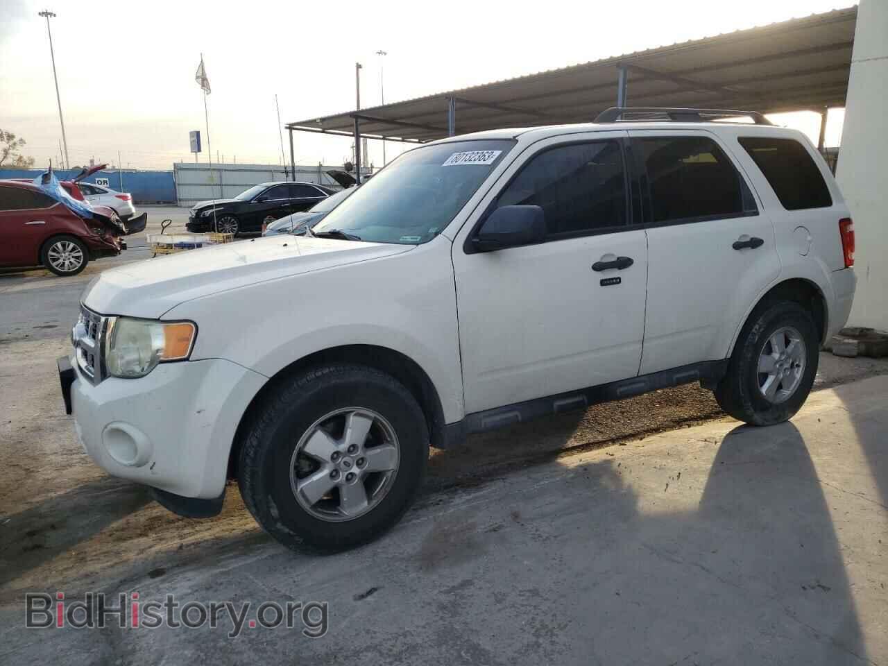 Фотография 1FMCU0DG3AKB92721 - FORD ESCAPE 2010