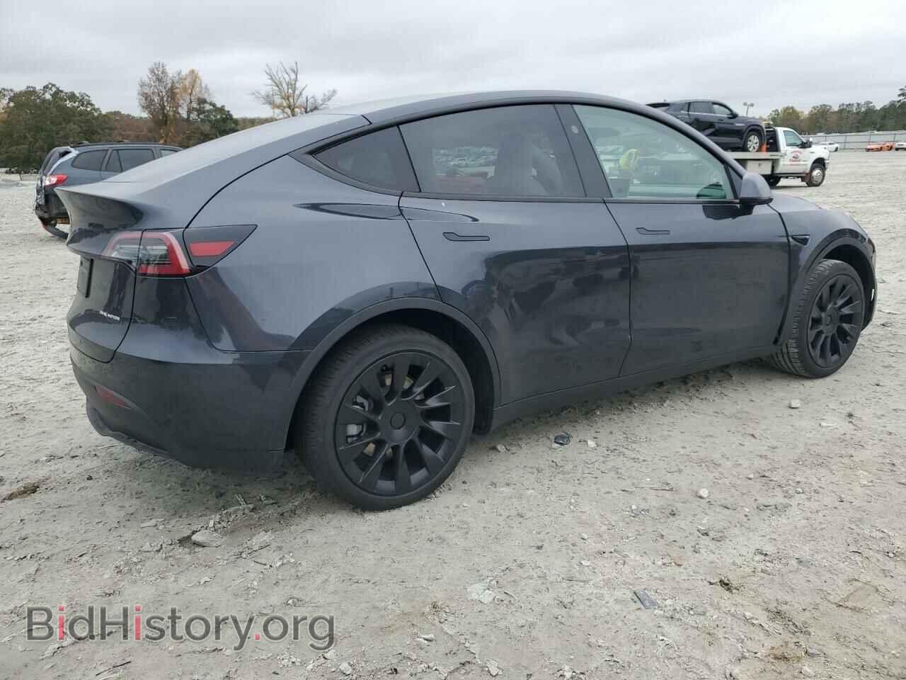 2024 TESLA MODEL Y - VIN: 7SAYGAEE2RF068357 - Photo 3