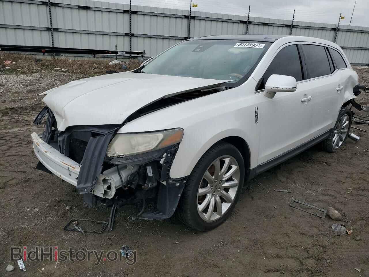 Photo 2LMHJ5FR1BBJ52275 - LINCOLN MKT 2011