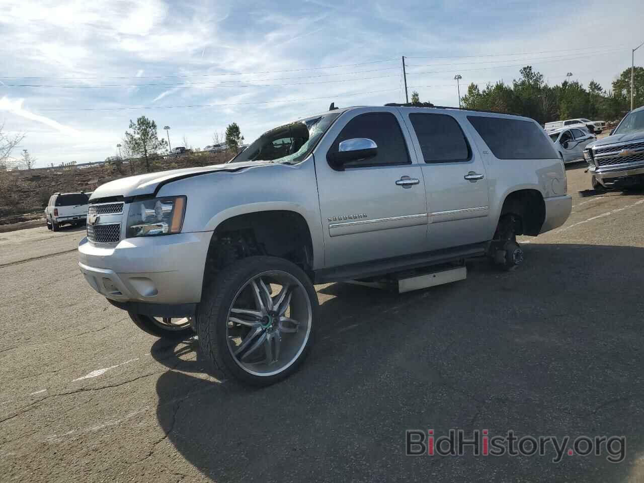 Photo 1GNSCKE07BR203266 - CHEVROLET SUBURBAN 2011