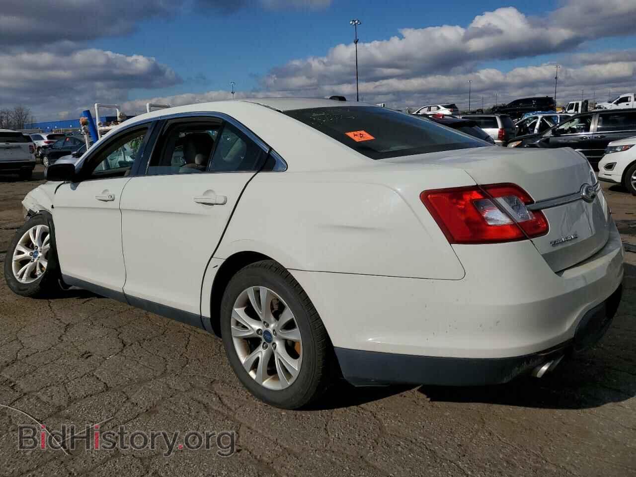 2011 FORD TAURUS - VIN: 1FAHP2EW4BG156243 - Photo 2