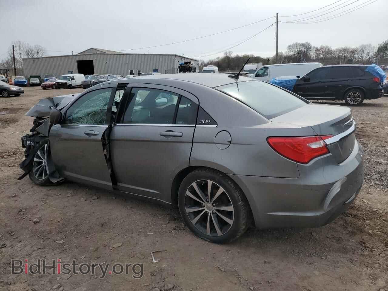 2013 CHRYSLER 200 - VIN: 1C3CCBBB0DN579597 - Фото 2