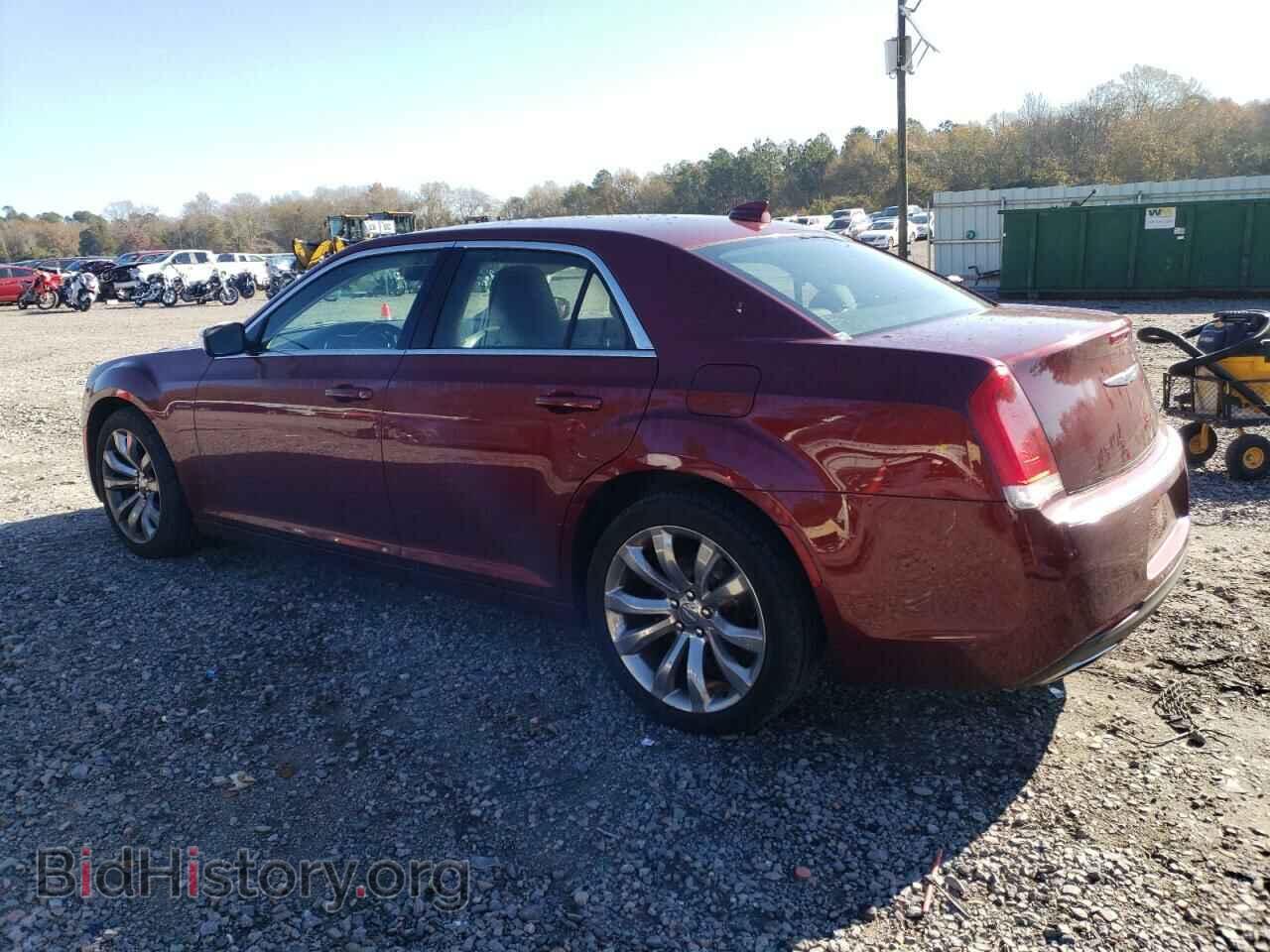 2018 CHRYSLER 300 - VIN: 2C3CCAAG1JH340779 - Фото 2