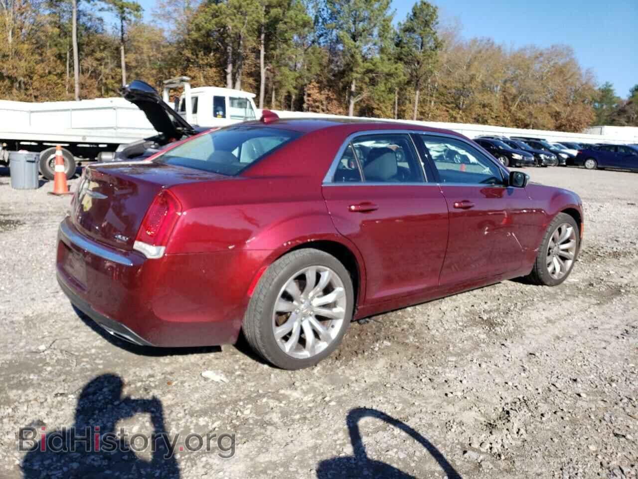 2018 CHRYSLER 300 - VIN: 2C3CCAAG1JH340779 - Фото 3
